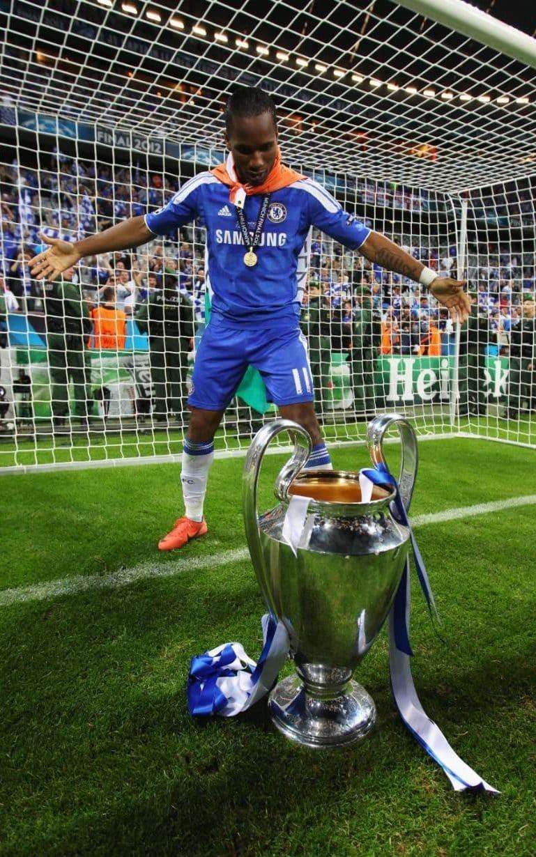 爱游戏官网-德罗巴在MAD比赛中战术调整，出色发挥引发热议！(德罗巴集锦)